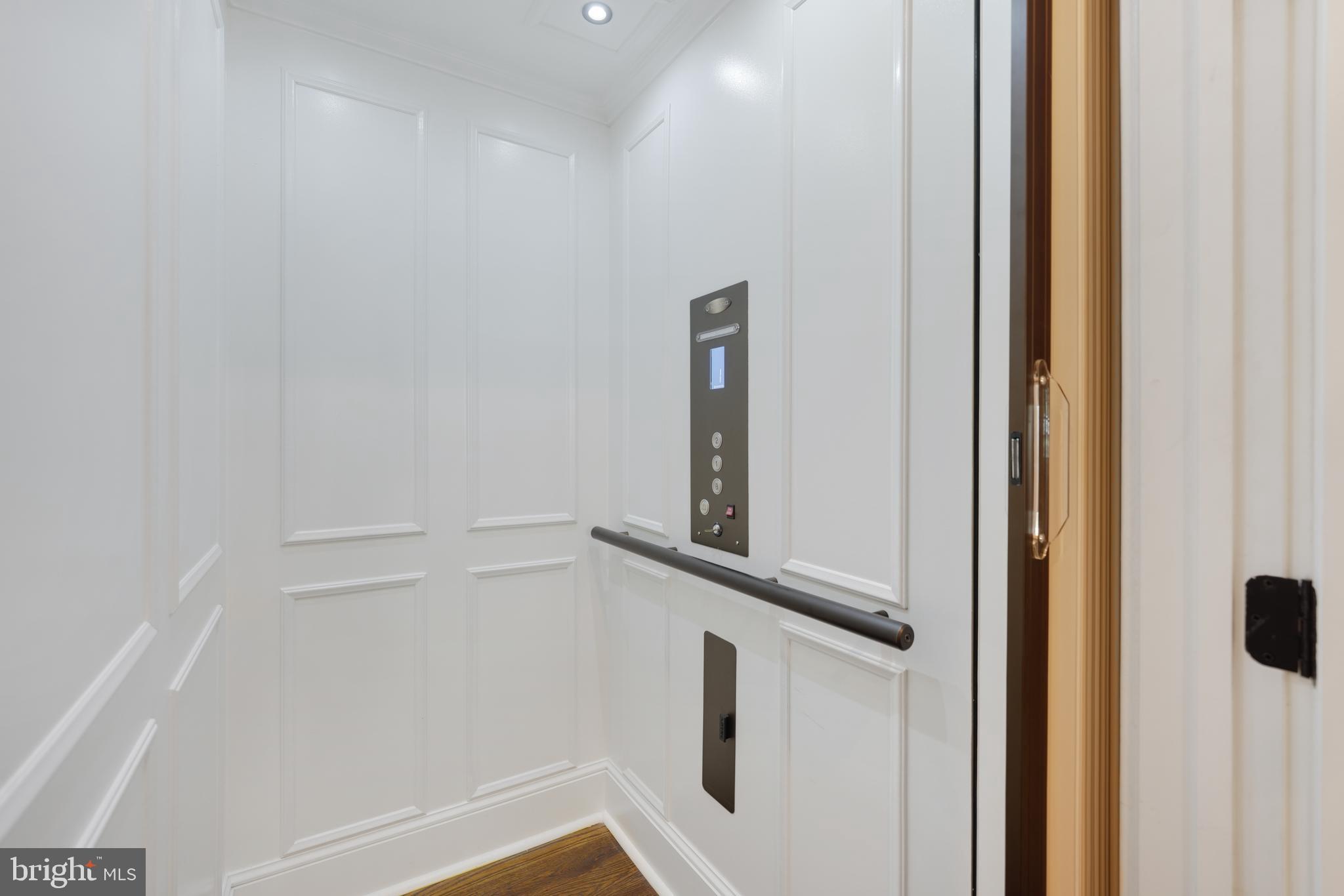 CHEVY CHASE - Residential