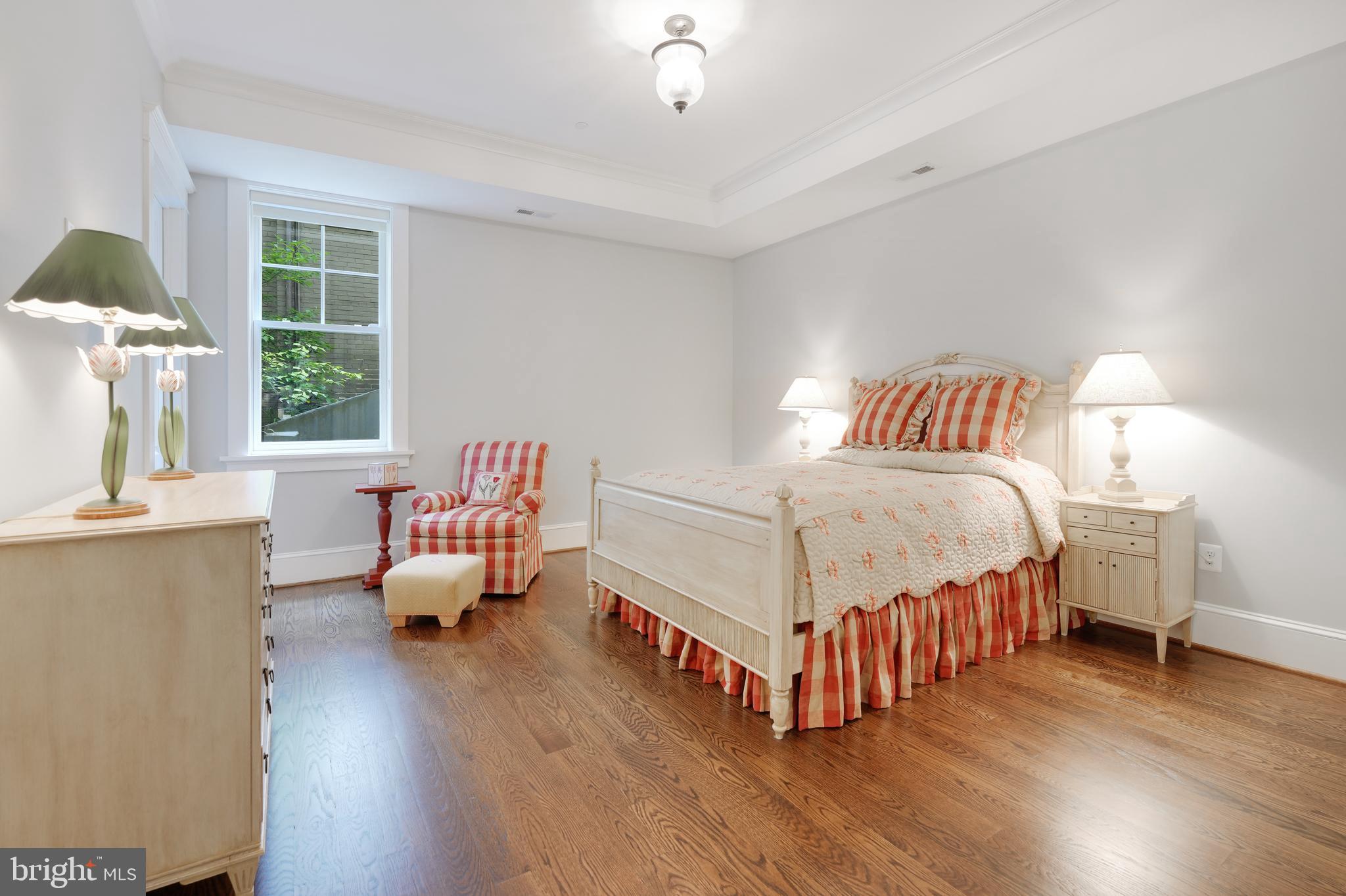 CHEVY CHASE - Residential