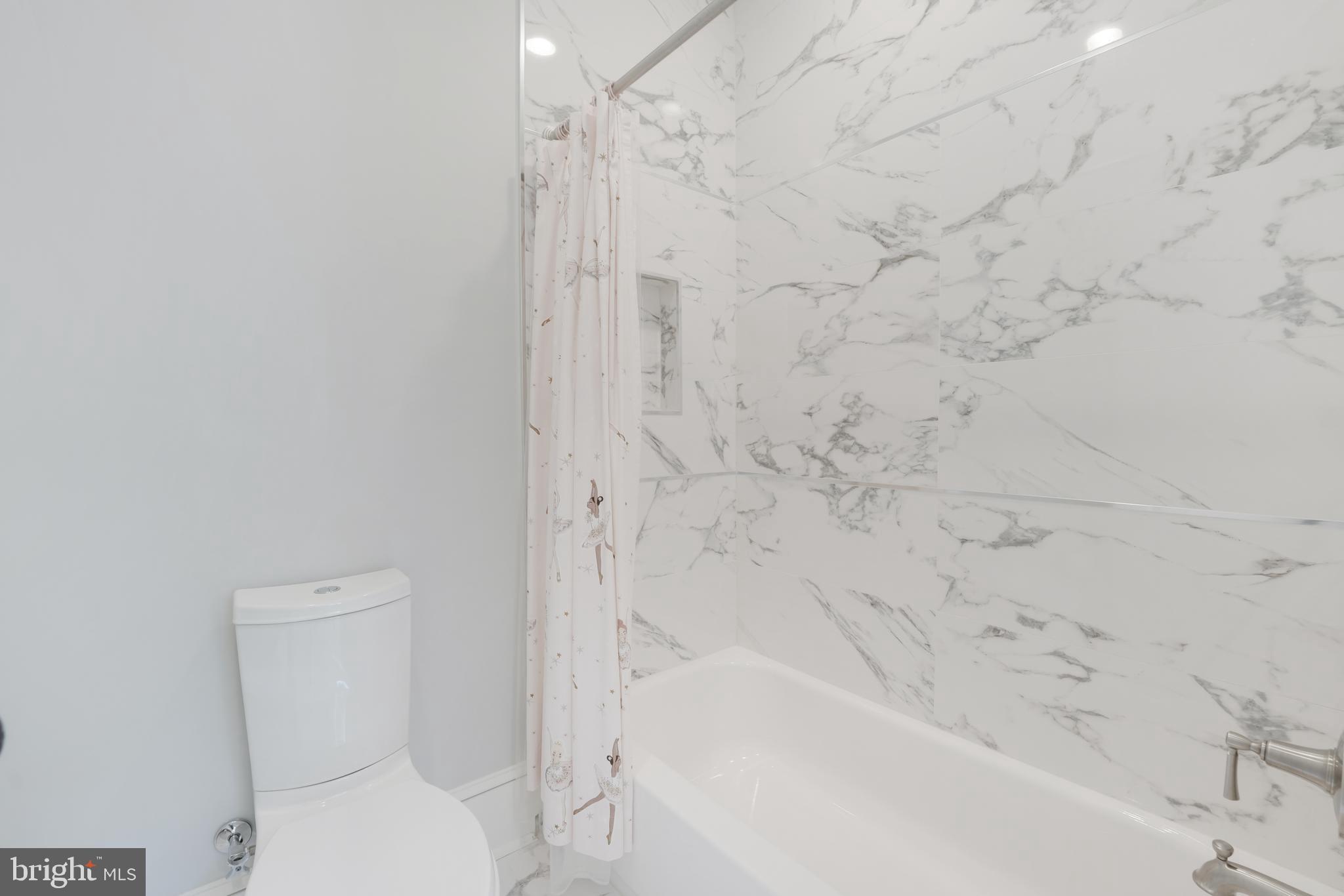 CHEVY CHASE - Residential