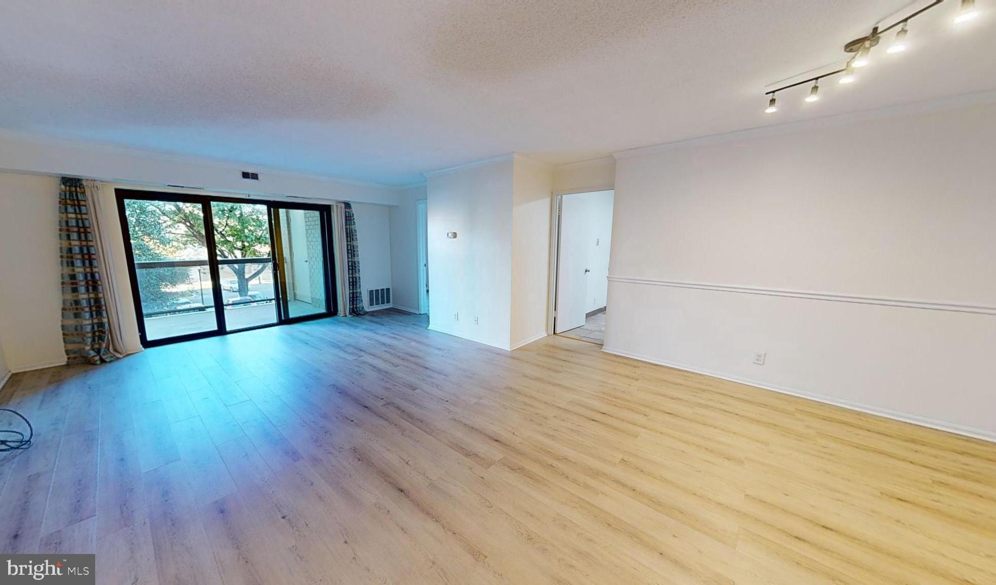 WATERGATE AT LANDMARK - Residential