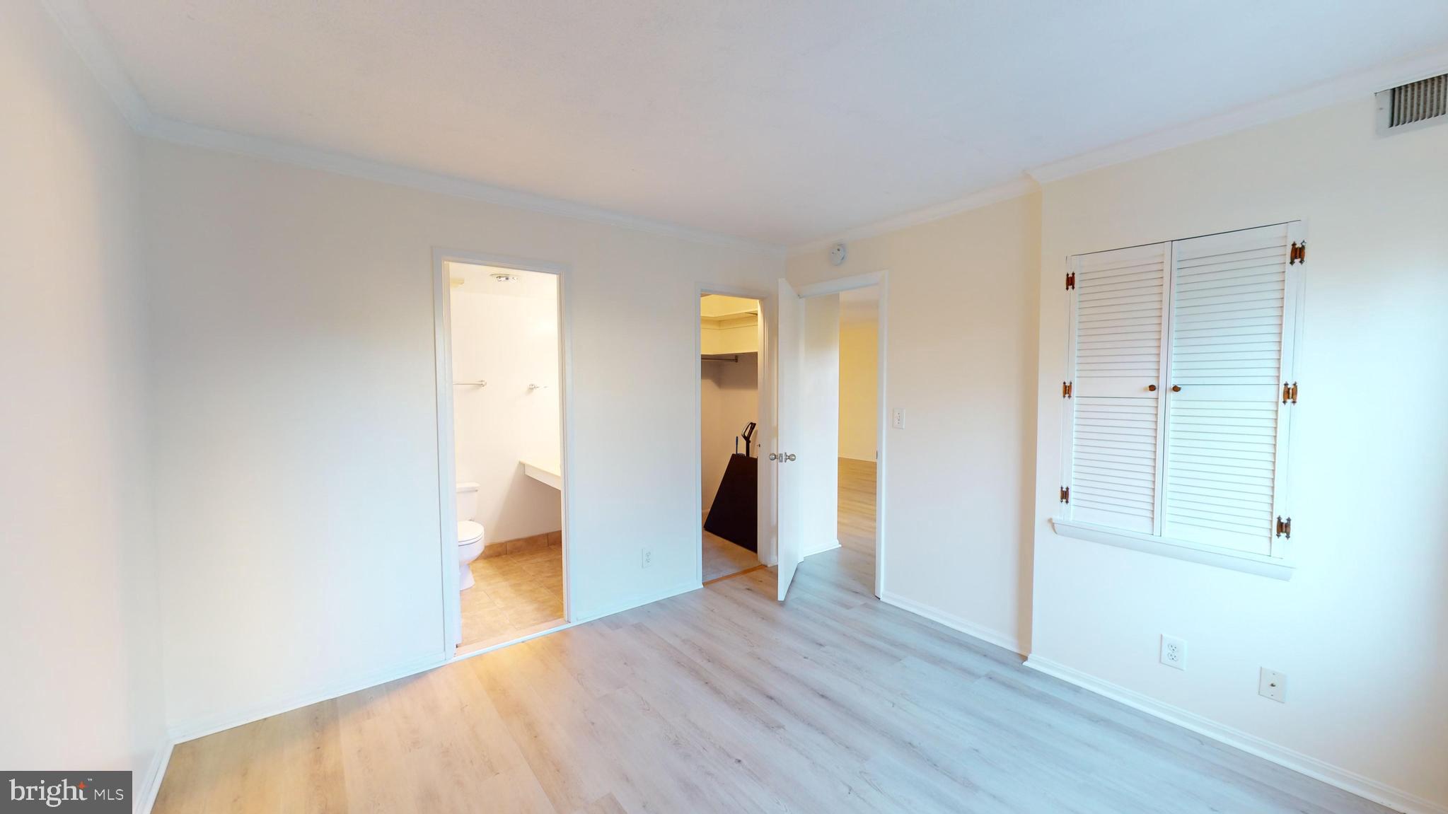 WATERGATE AT LANDMARK - Residential