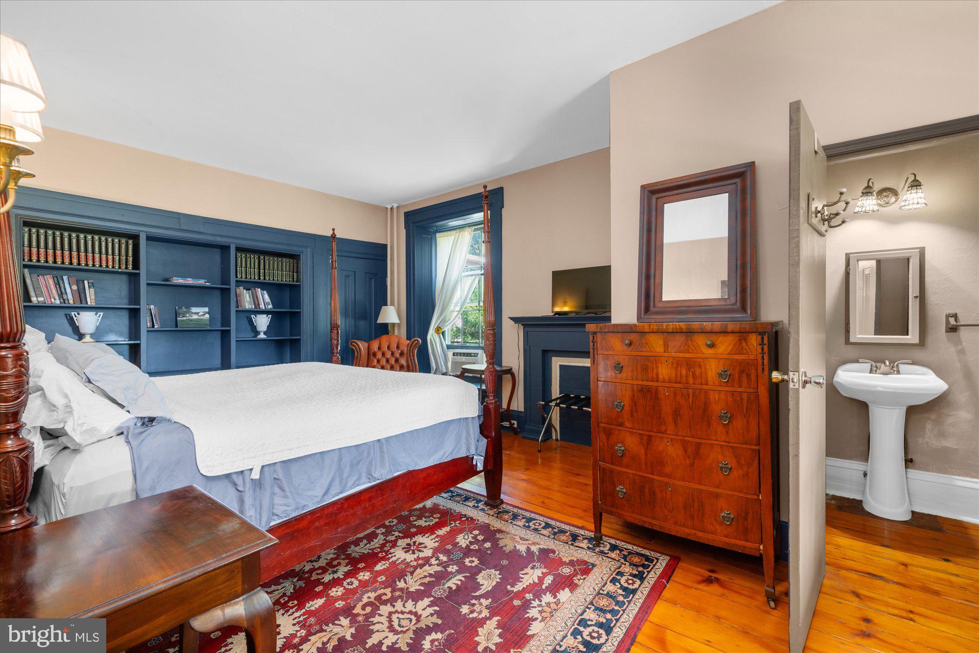 THE MEADOWS - Residential