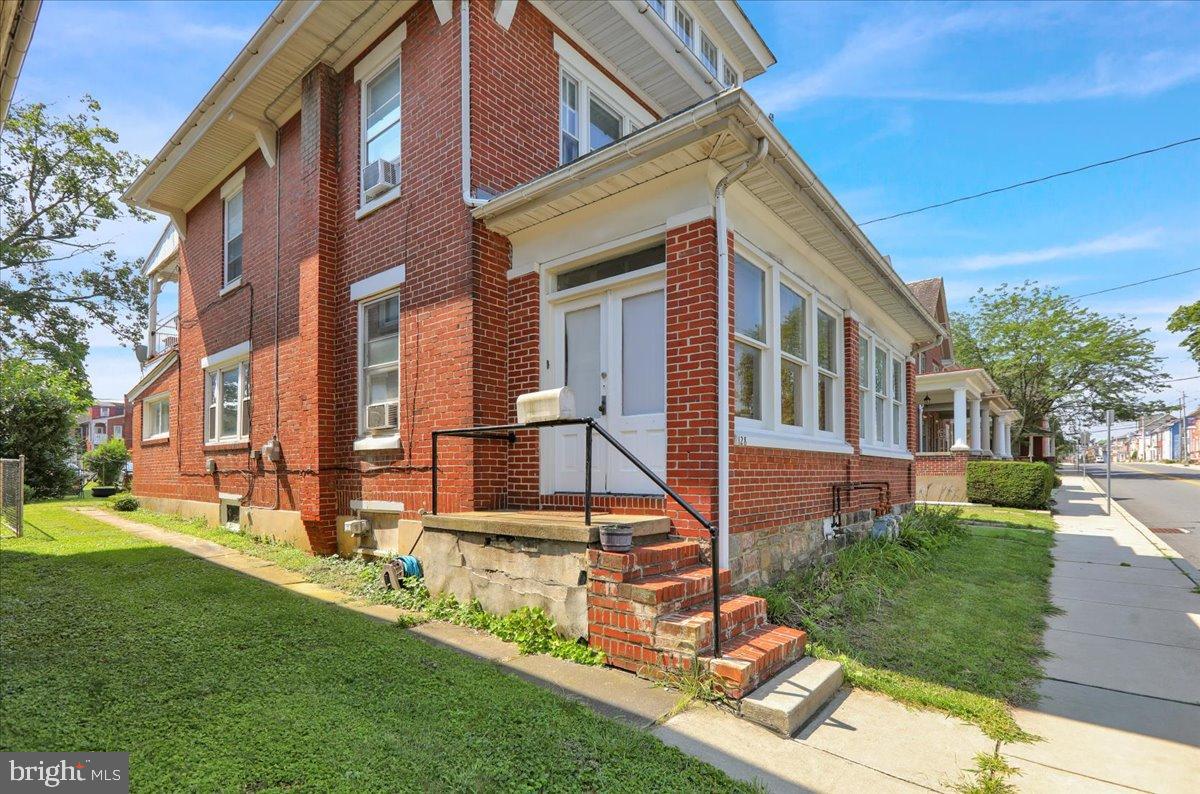 126-128 E MAIN STREET