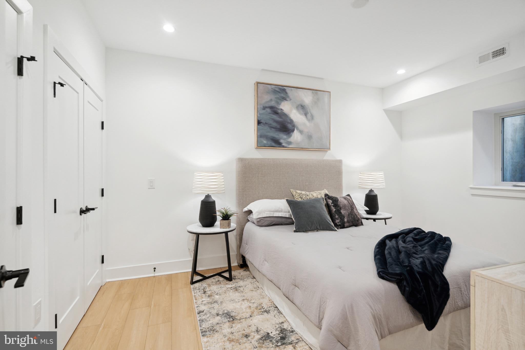 TORRESDALE MANOR - Residential