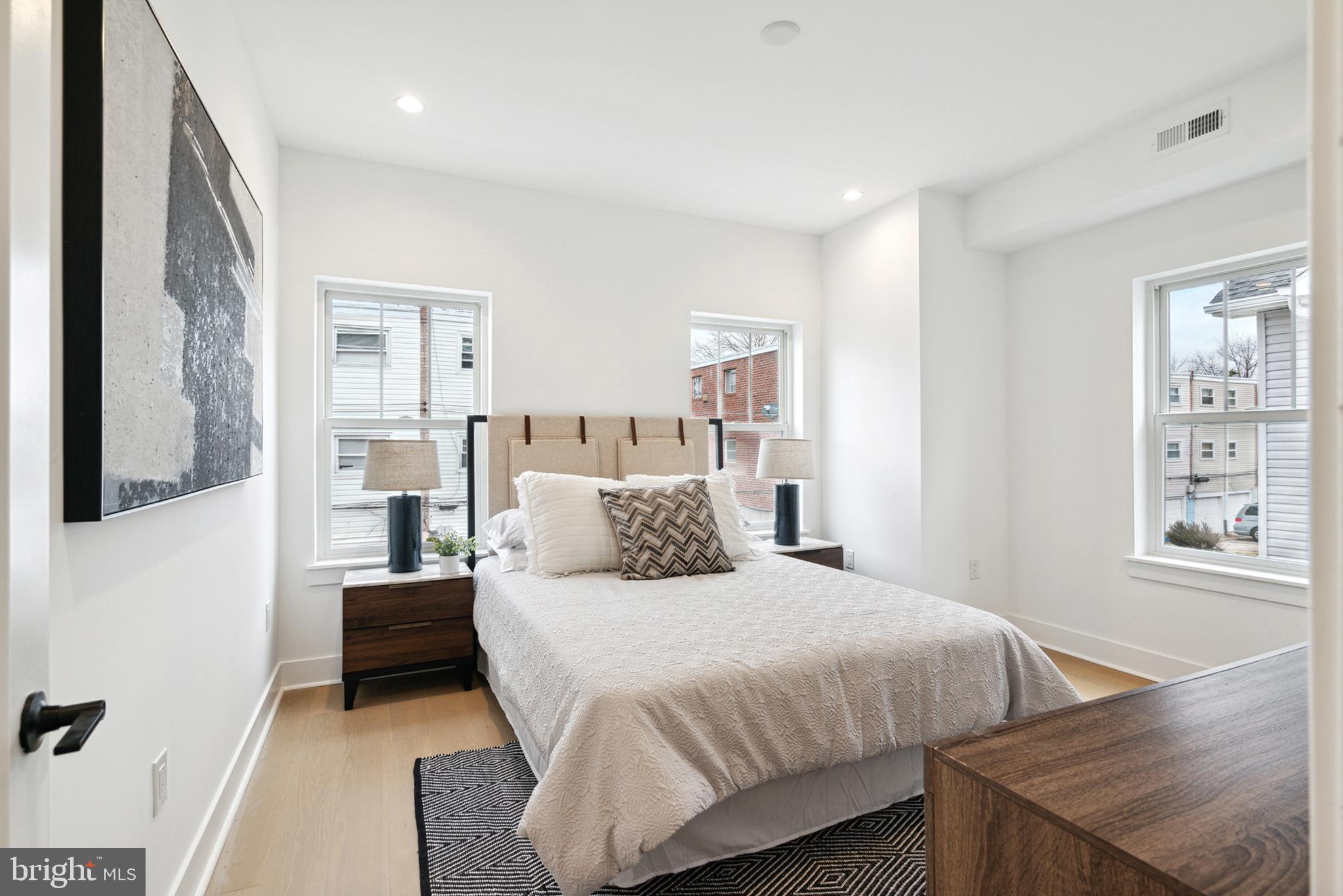 TORRESDALE MANOR - Residential