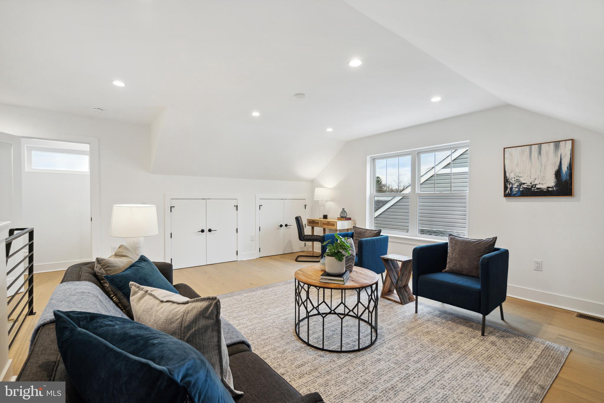 TORRESDALE MANOR - Residential