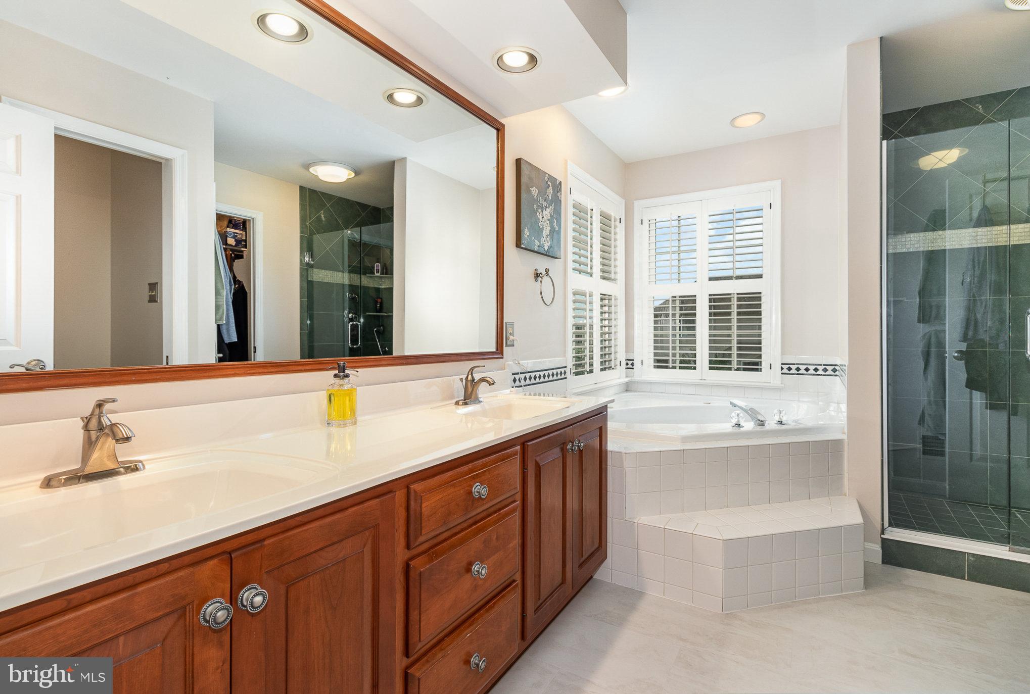 KINGSWOOD - Residential