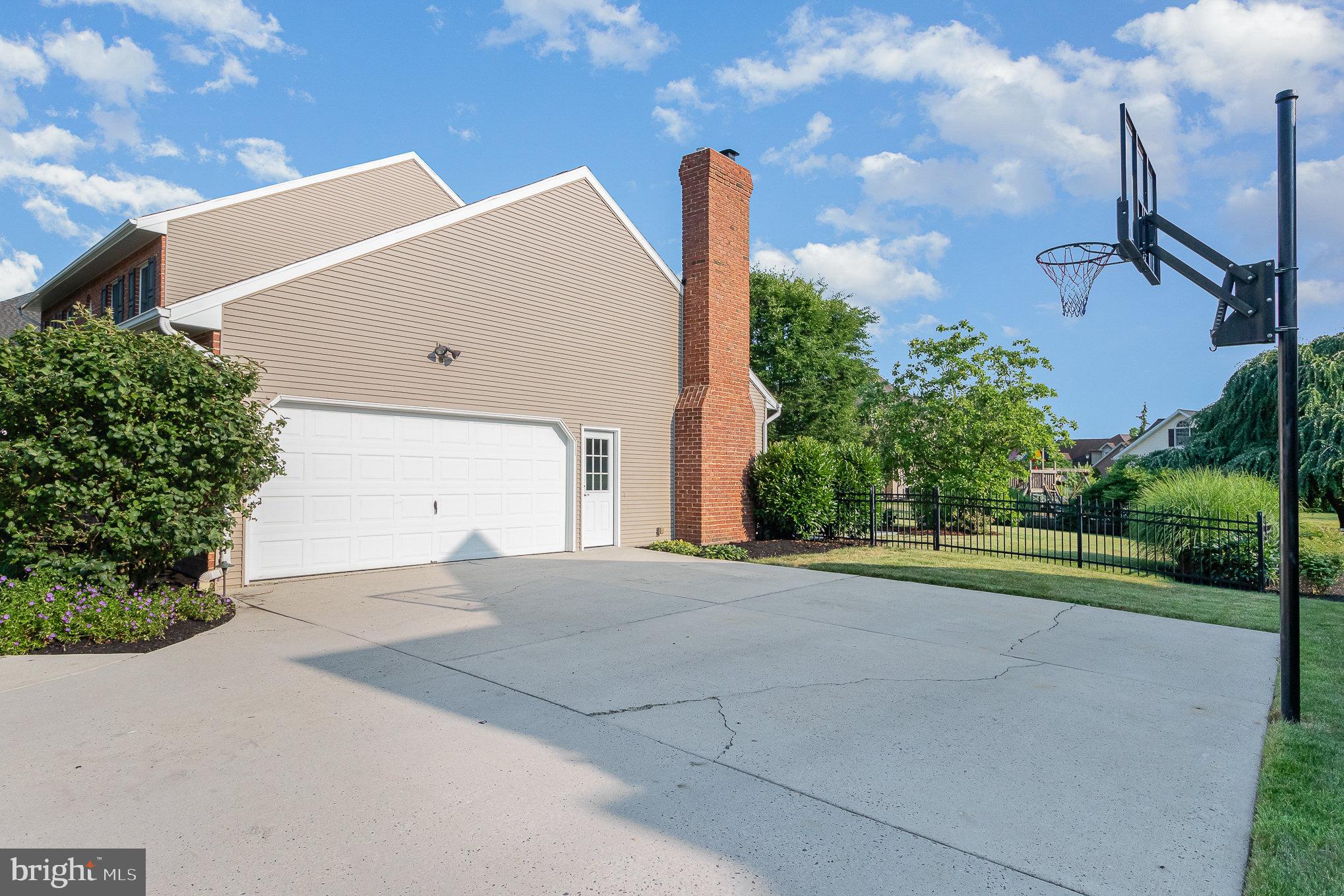 KINGSWOOD - Residential