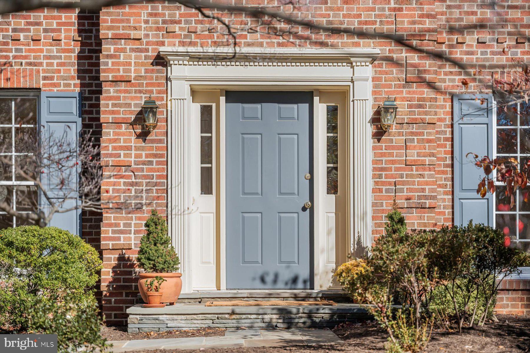 714 DONALDSON LANE SW