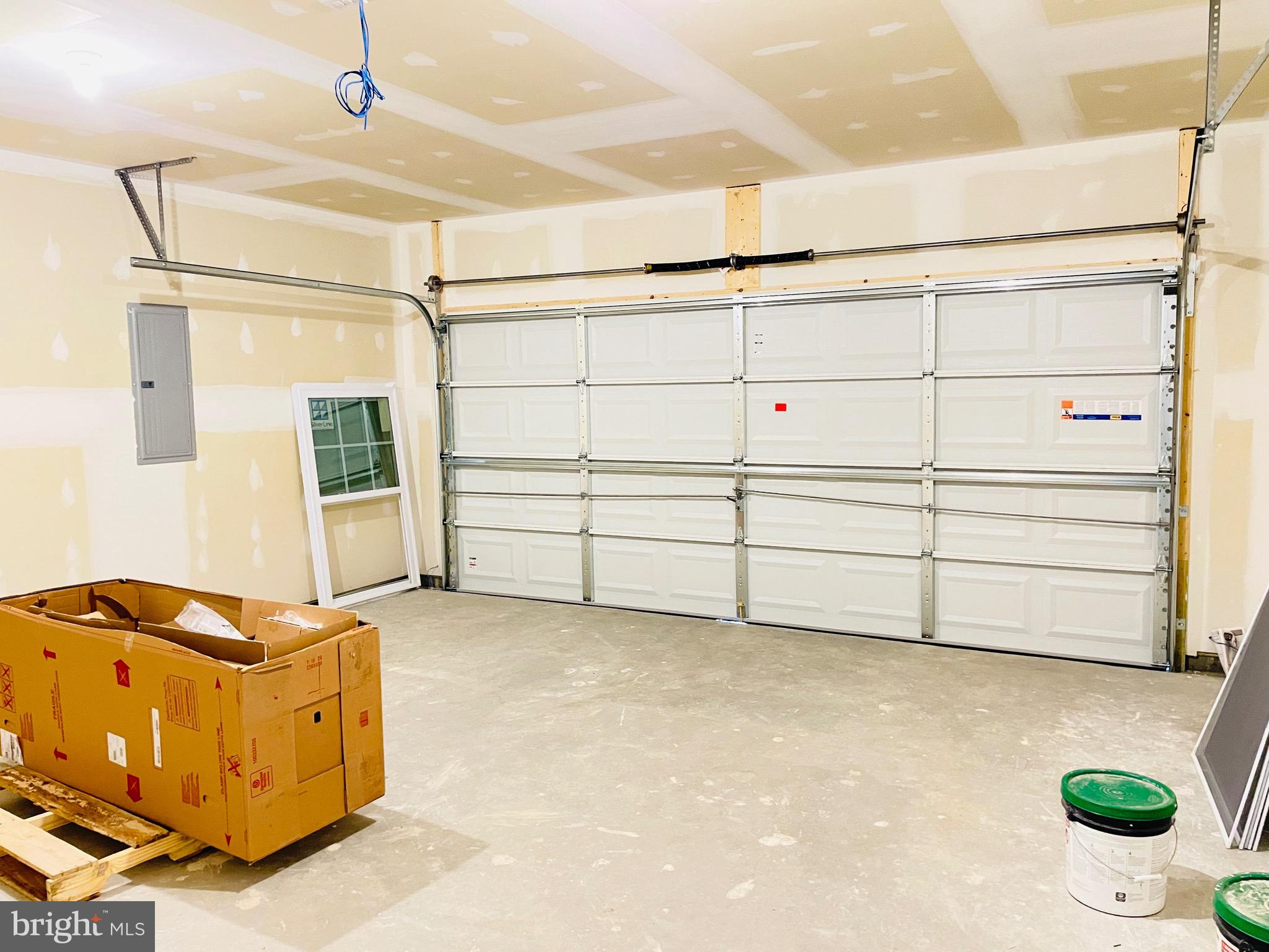 NADENBOUSCH PINES - Residential