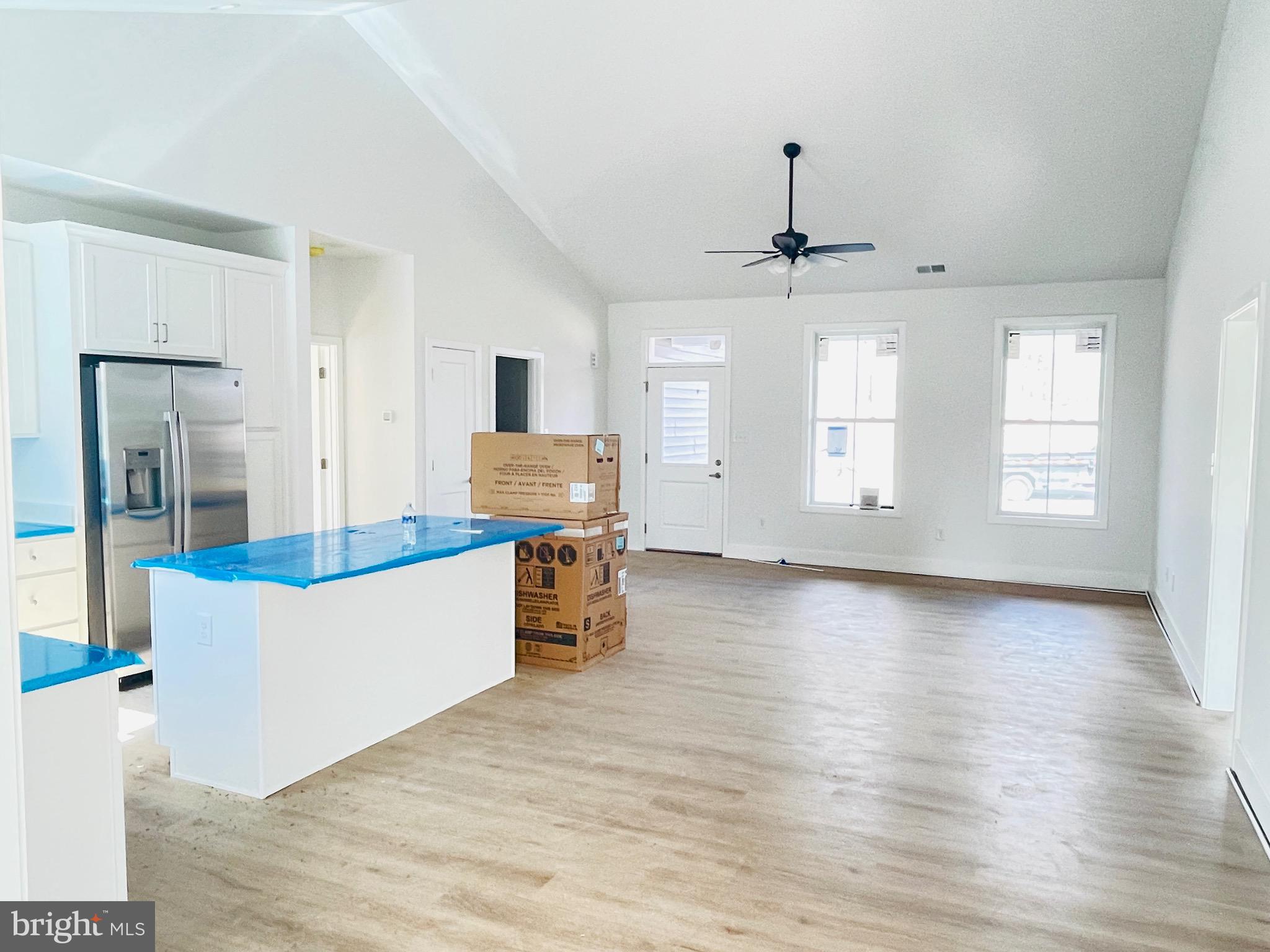 NADENBOUSCH PINES - Residential