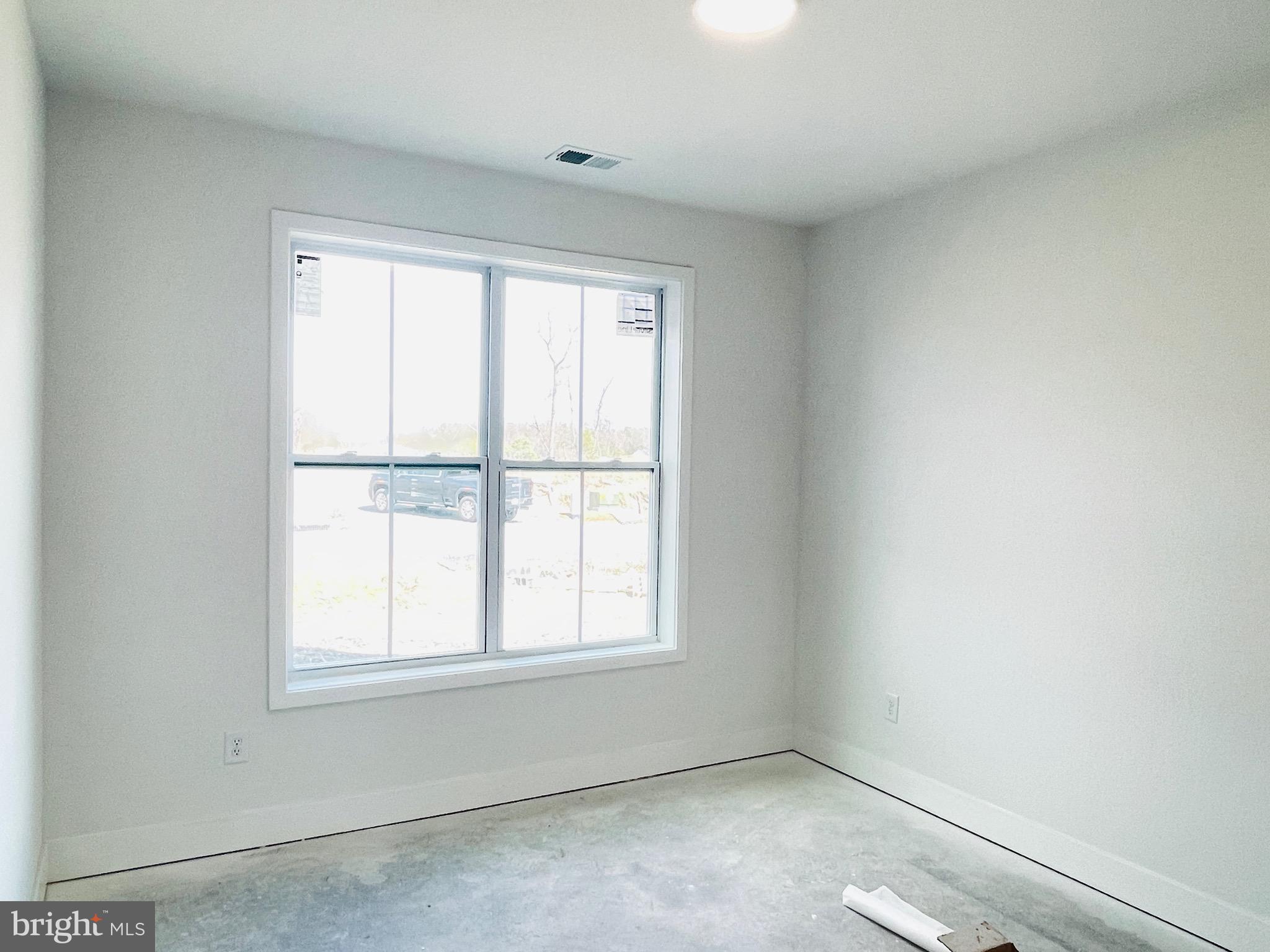 NADENBOUSCH PINES - Residential