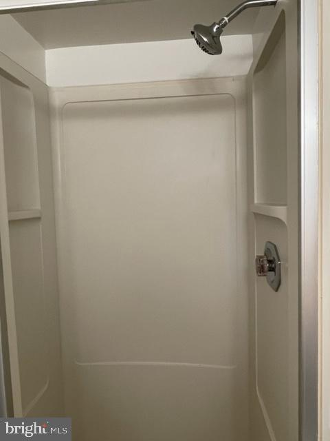 WATERGATE AT LANDMARK - Residential Lease