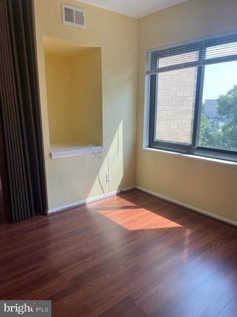 WATERGATE AT LANDMARK - Residential Lease