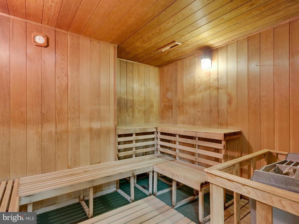 WATERGATE AT LANDMARK - Residential Lease