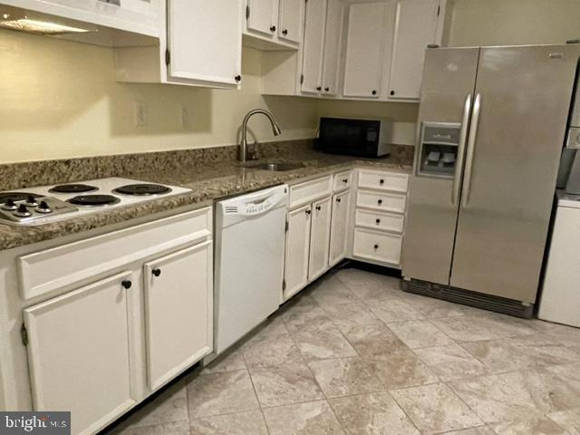 WATERGATE AT LANDMARK - Residential Lease