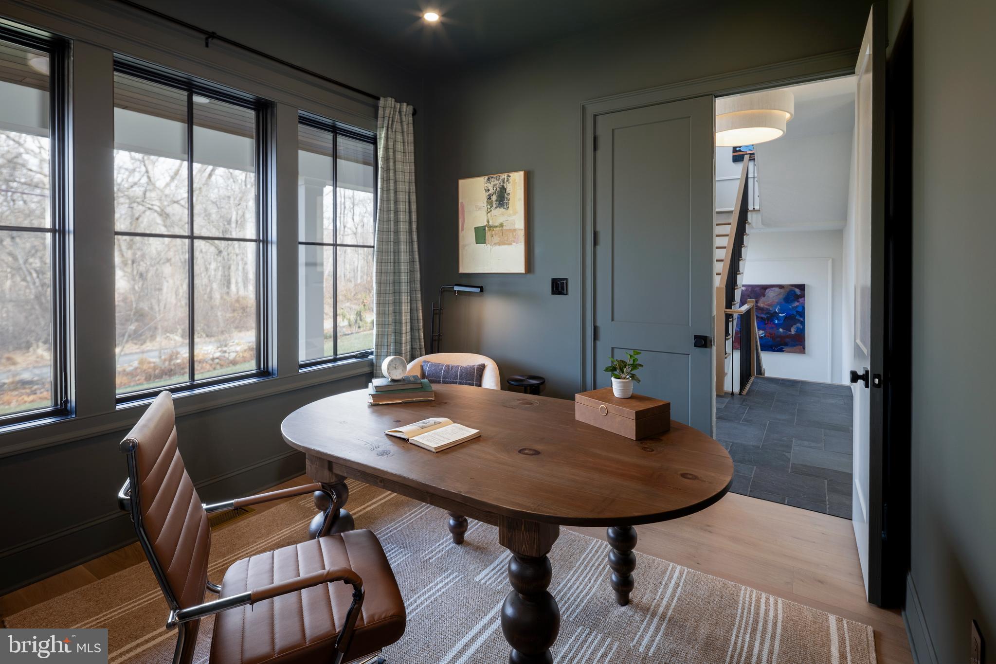 ROXBOROUGH - Residential