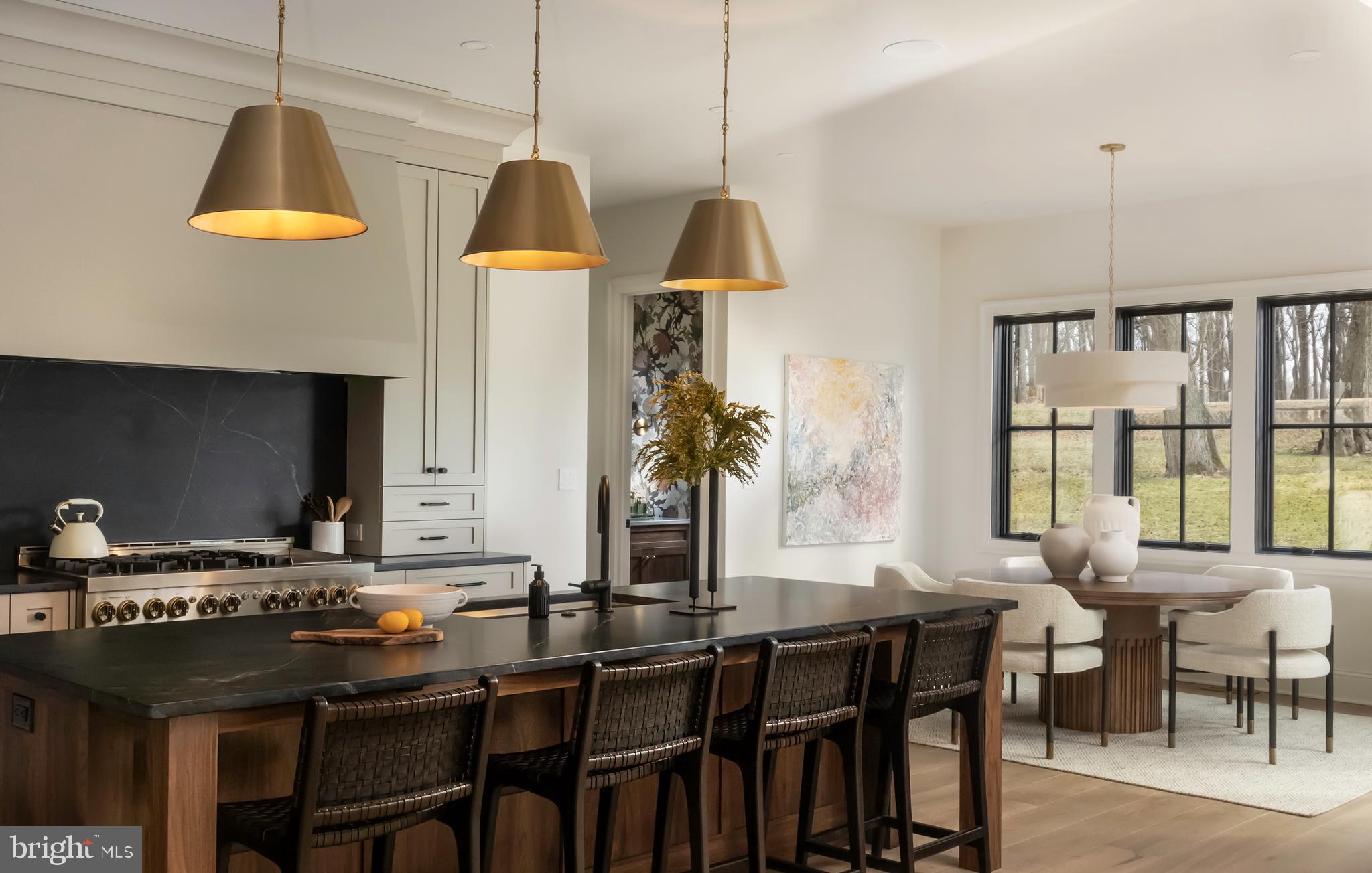 ROXBOROUGH - Residential