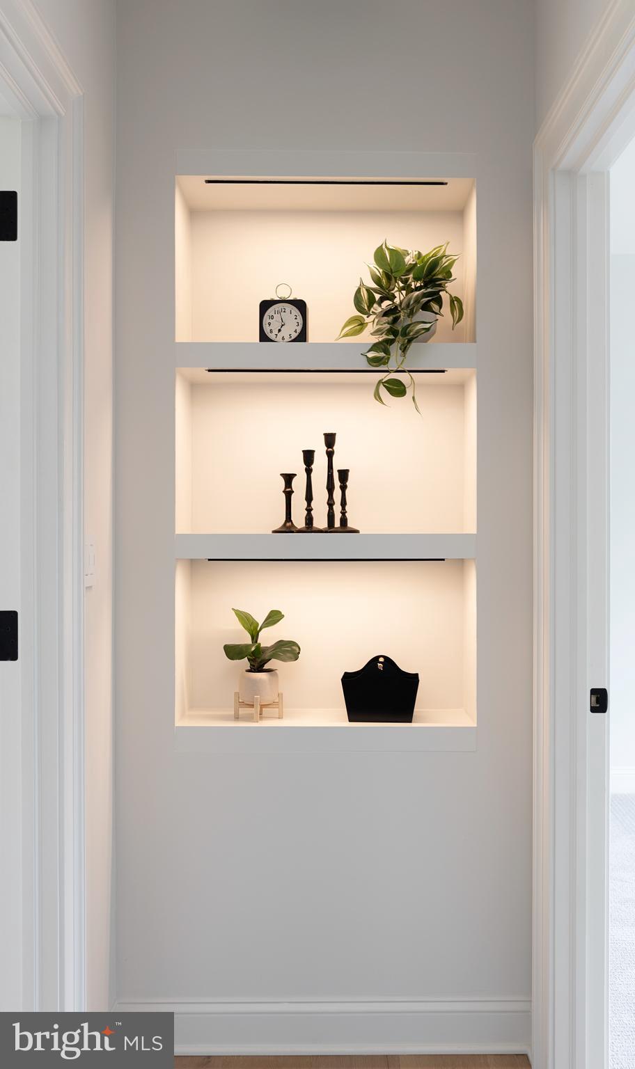 ROXBOROUGH - Residential