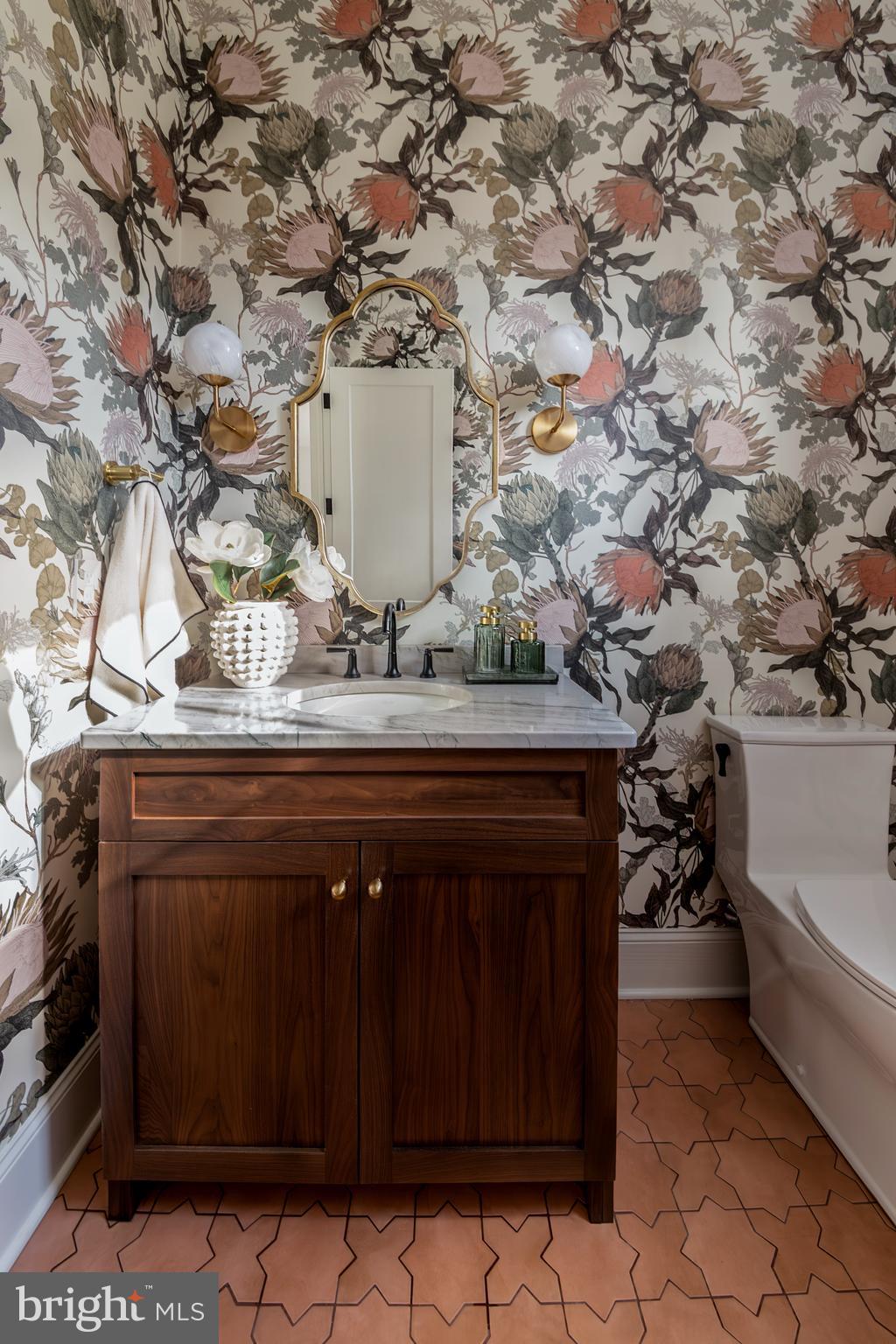 ROXBOROUGH - Residential