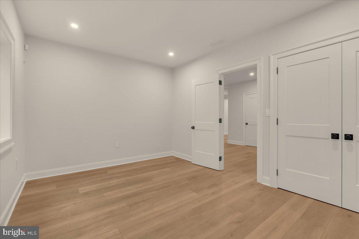 ROXBOROUGH - Residential