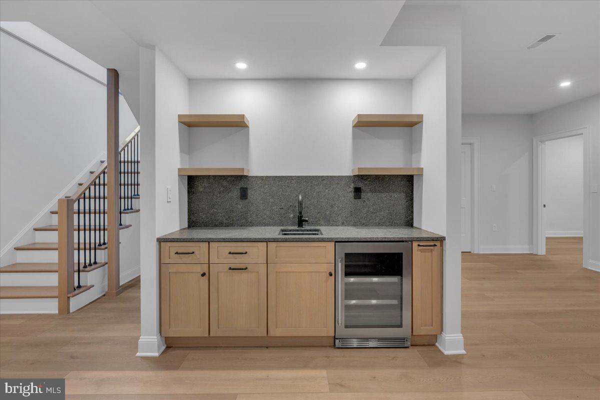 ROXBOROUGH - Residential