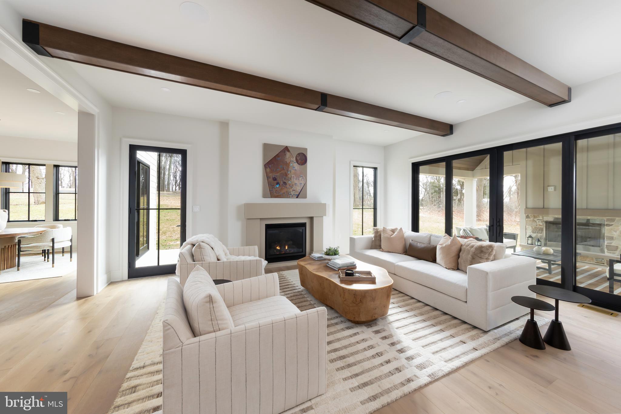 ROXBOROUGH - Residential