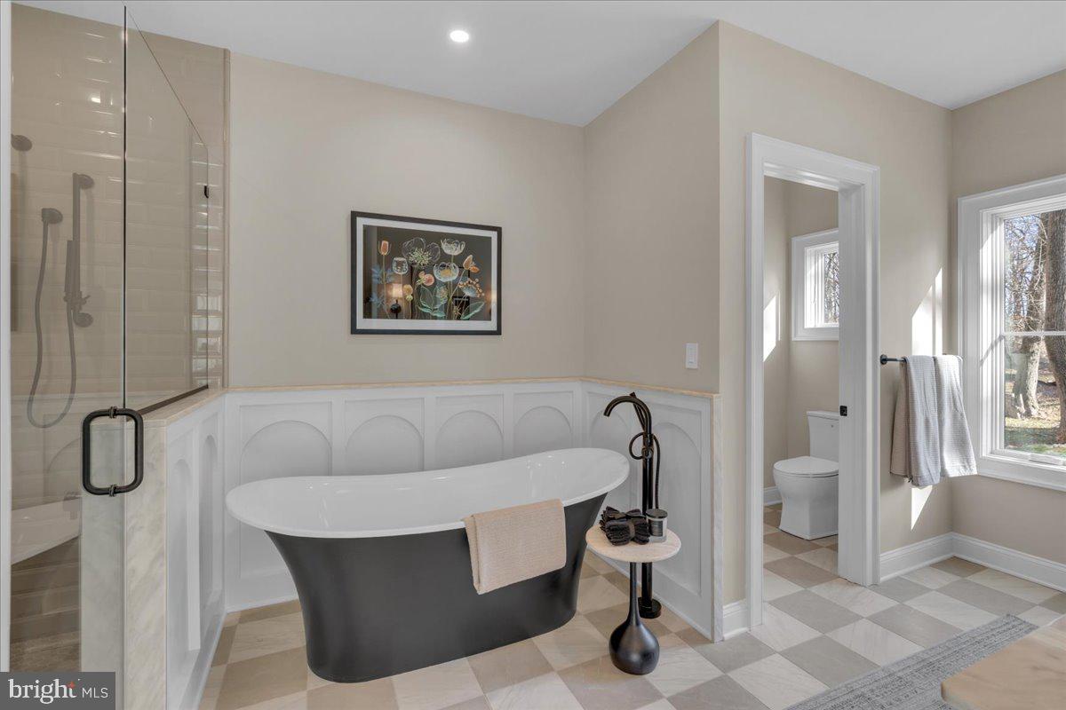 ROXBOROUGH - Residential