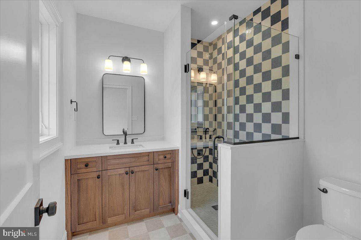 ROXBOROUGH - Residential