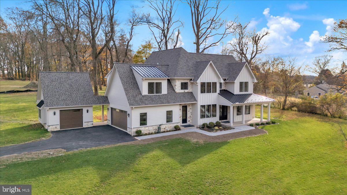 ROXBOROUGH - Residential