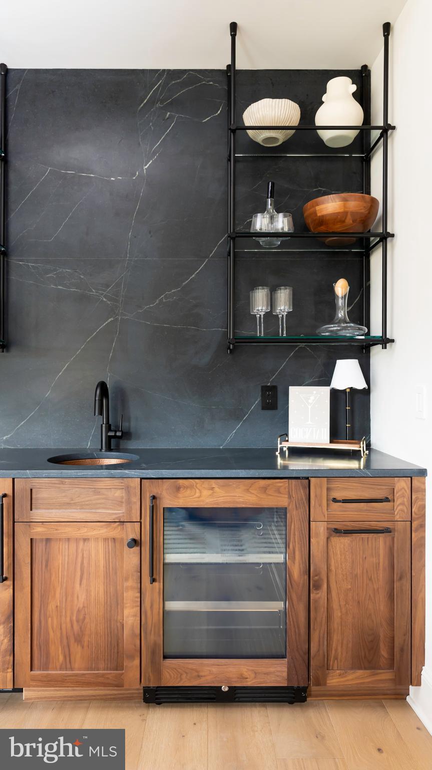 ROXBOROUGH - Residential