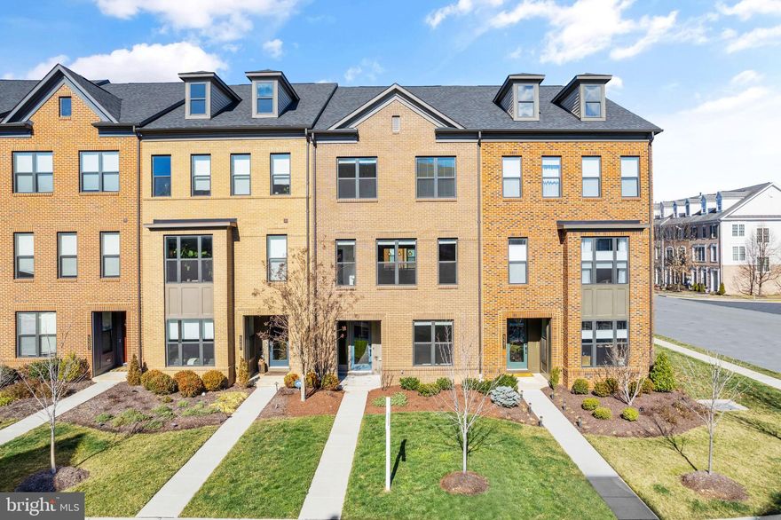 3-years new, fully upgraded, 4 bedrooms, open loft, rooftop terrace, FREE Verizon FIOS internet/cable, and
smart thermostats/lights/garage door openers and Ring doorbell all controlled from your phone.
Modern architecture allows for abundance of natural light with high ceilings throughout, wide open staircases,
premium grade kitchen with all stainless appliances, spacious master bedroom with separate his/her walk-in closets
and upgraded master bath, upgraded hardwood throughout, open concept loft, expansive rooftop patio, outdoor living
adjacent to kitchen, and Amazon smart-home enabled. Advanced central water softening and humidifying systems
provide added health benefits. Also included for FREE is an upgraded technology package with multi-story EERO
mesh wifi, Amazon Alexa Show and Dot, and Samsung Smart Hub. FREE Verizon FIOS package includes
high-speed internet and 300+ cable channels. 2 full-baths + 3 1/2-baths. 2-car garage.
Located in the heart of downtown Brambleton and part of the national award winning Brambleton HOA. Tenancy
includes free access to 5 pools including beach-entry kiddie pool with slide all within  2 miles. 4-minute walk to
Onelife Fitness. Short walk to Harris Teeter (w/ Starbucks), Regal Cinemas, Pete's Coffee, Brambleton's state of the
art library, 10+ restaurants, froyo, UPS, dentists, hair salon, 15+ miles of connected biking/walking trails, multiple
playgrounds, tennis/basketball/beach volleyball courts, and much more. 2 day care centers located within  2 miles.
Short distance to one of Loudoun's newest school campuses (Madison’s Trust Elementary, Brambleton Middle
School, Independence High School) flanked by Loudoun's new and premier 250+ acre Hal and Berni Hanson Park
that includes a splash pad, rubberized playgrounds, picnic pavilion, pickleball/tennis/basketball/soccer/baseball fields
and courts, skateboard park, nature center, off-leash dog park, fishing pier, and more.
Only 1 prior tenant. Available for immediate move-in.