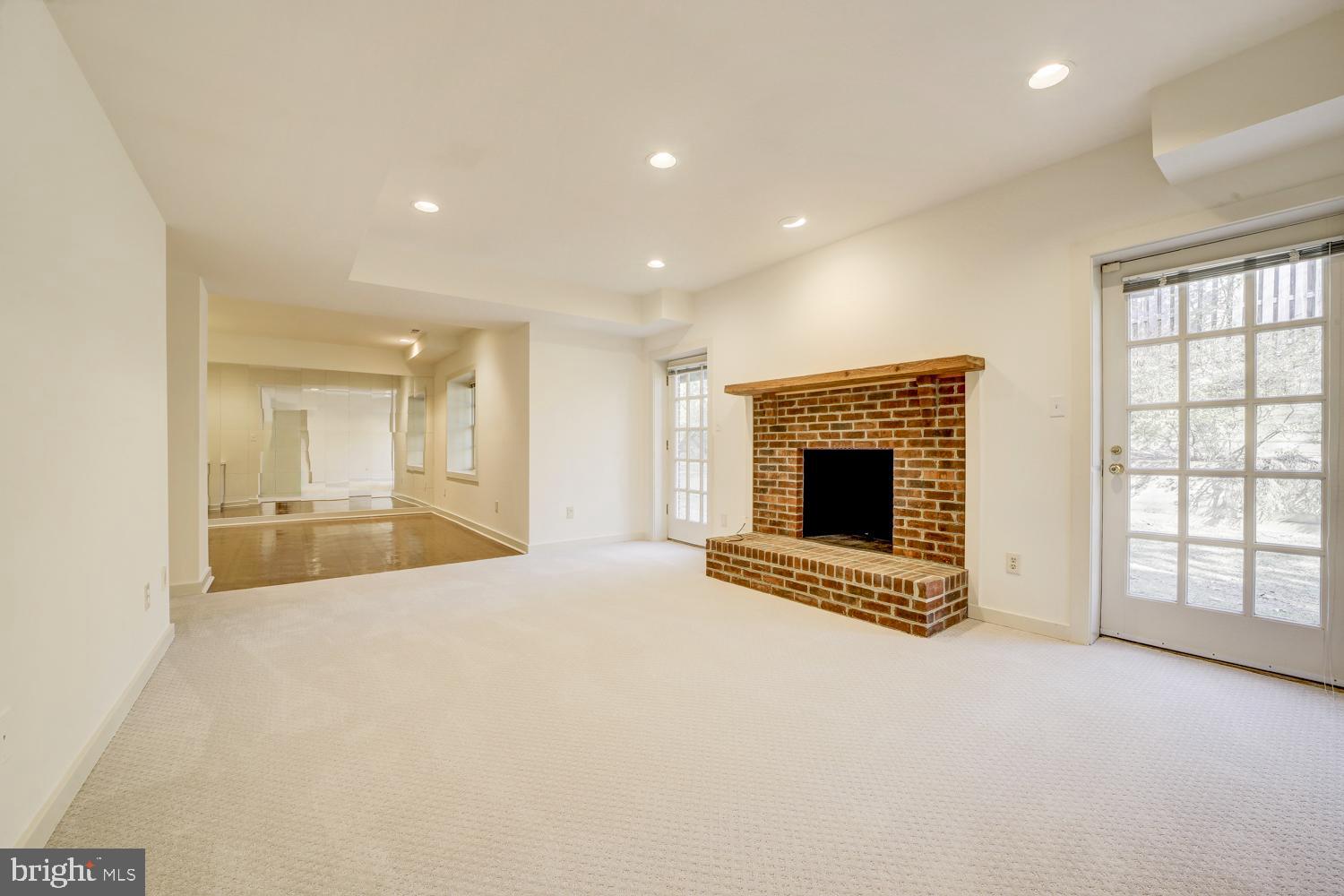 INVERNESS FOREST - Residential