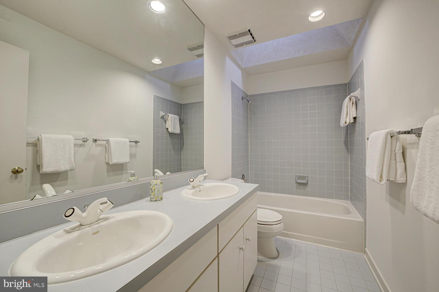 INVERNESS FOREST - Residential