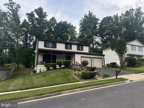 Photo of 7613 Springfield Hills Drive, SPRINGFIELD, VA 22153 (MLS # VAFX2314590)