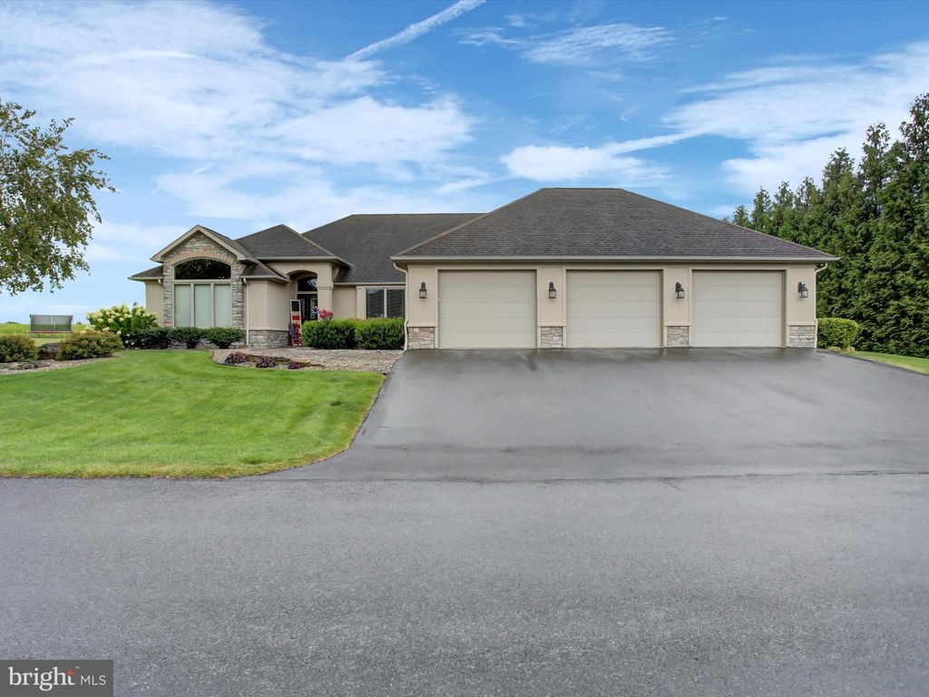 Photo of 3512 Fox Hill Drive, CHAMBERSBURG, PA 17202 (MLS # PAFL2030326)