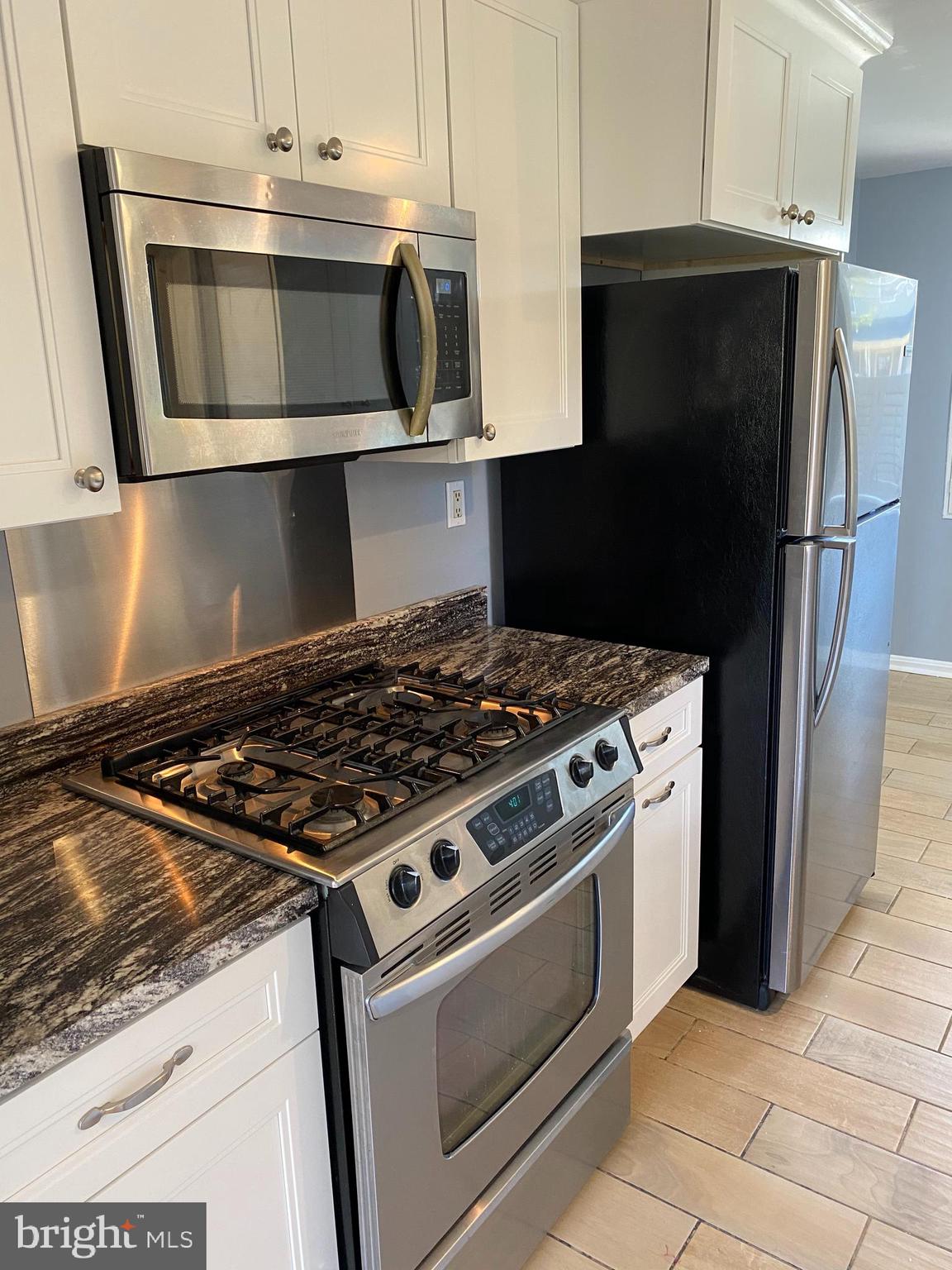 HOLMES - Residential Lease