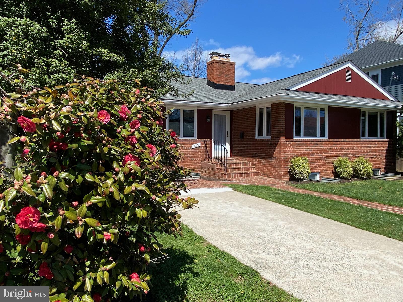 HOLMES - Residential Lease