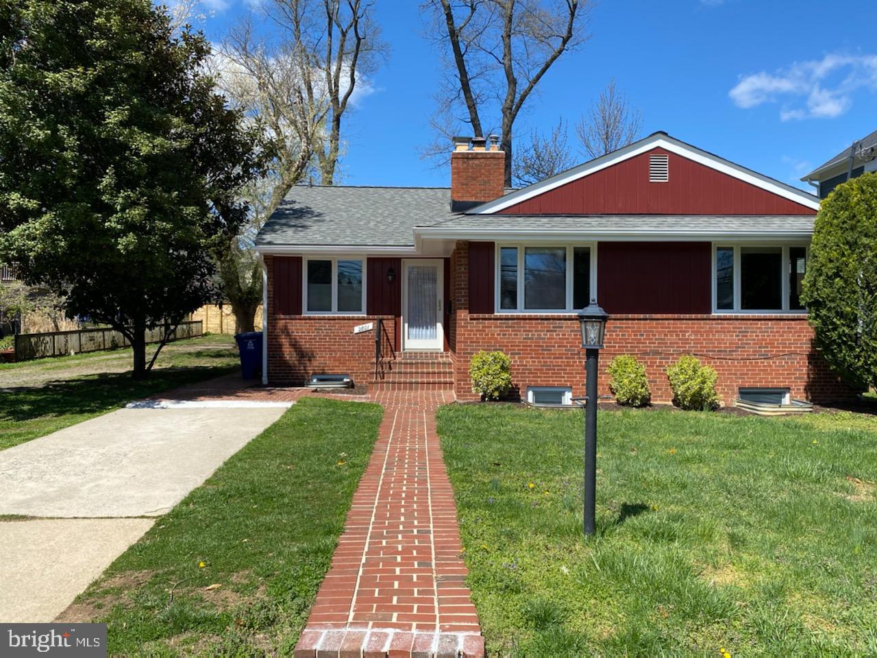 HOLMES - Residential Lease