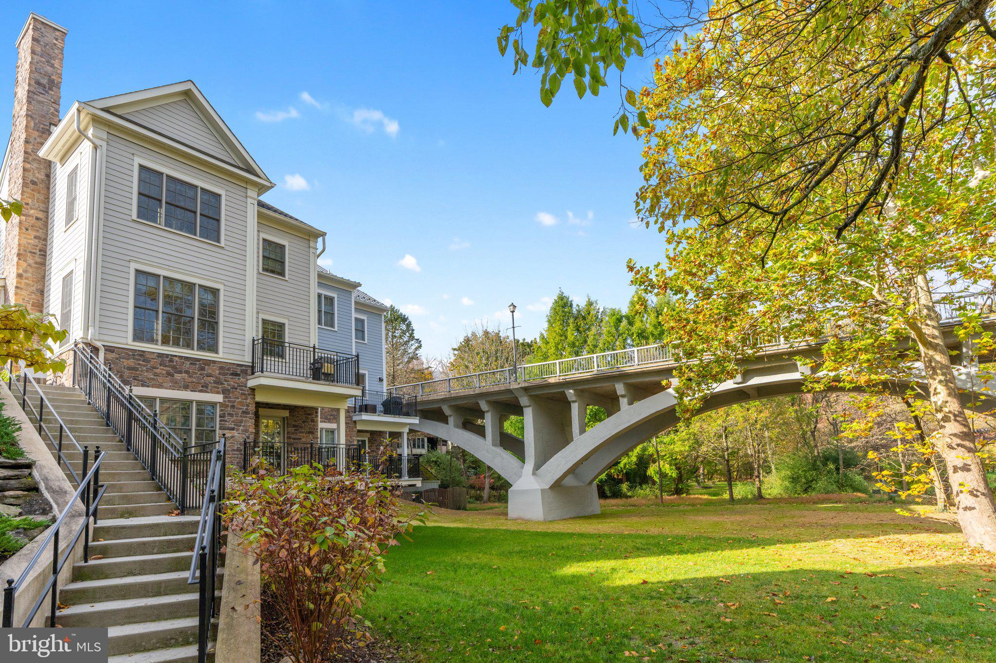 CANAL STREET - Residential
