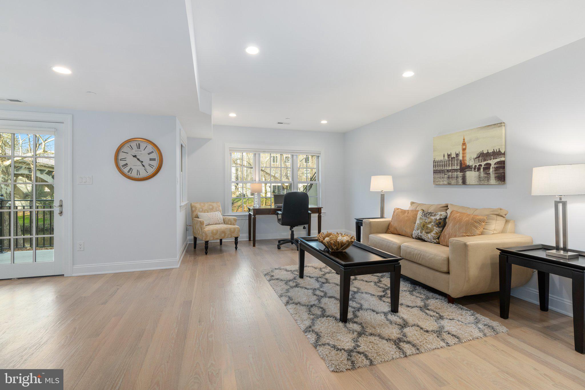 CANAL STREET - Residential