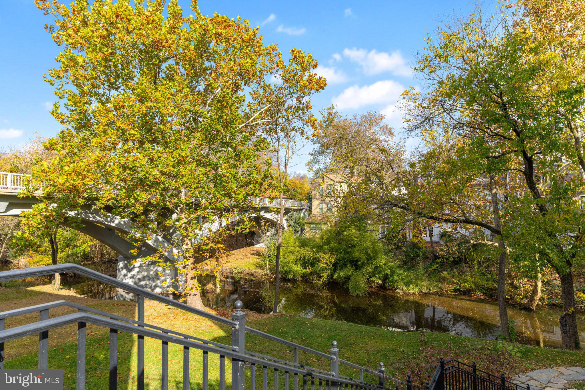 CANAL STREET - Residential