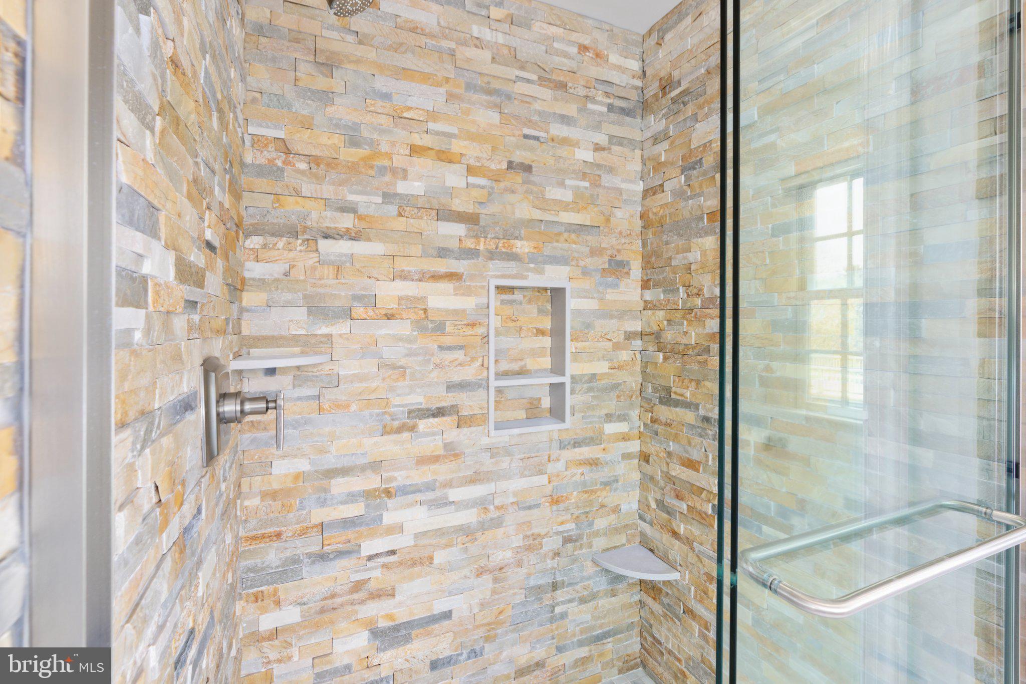 CANAL STREET - Residential