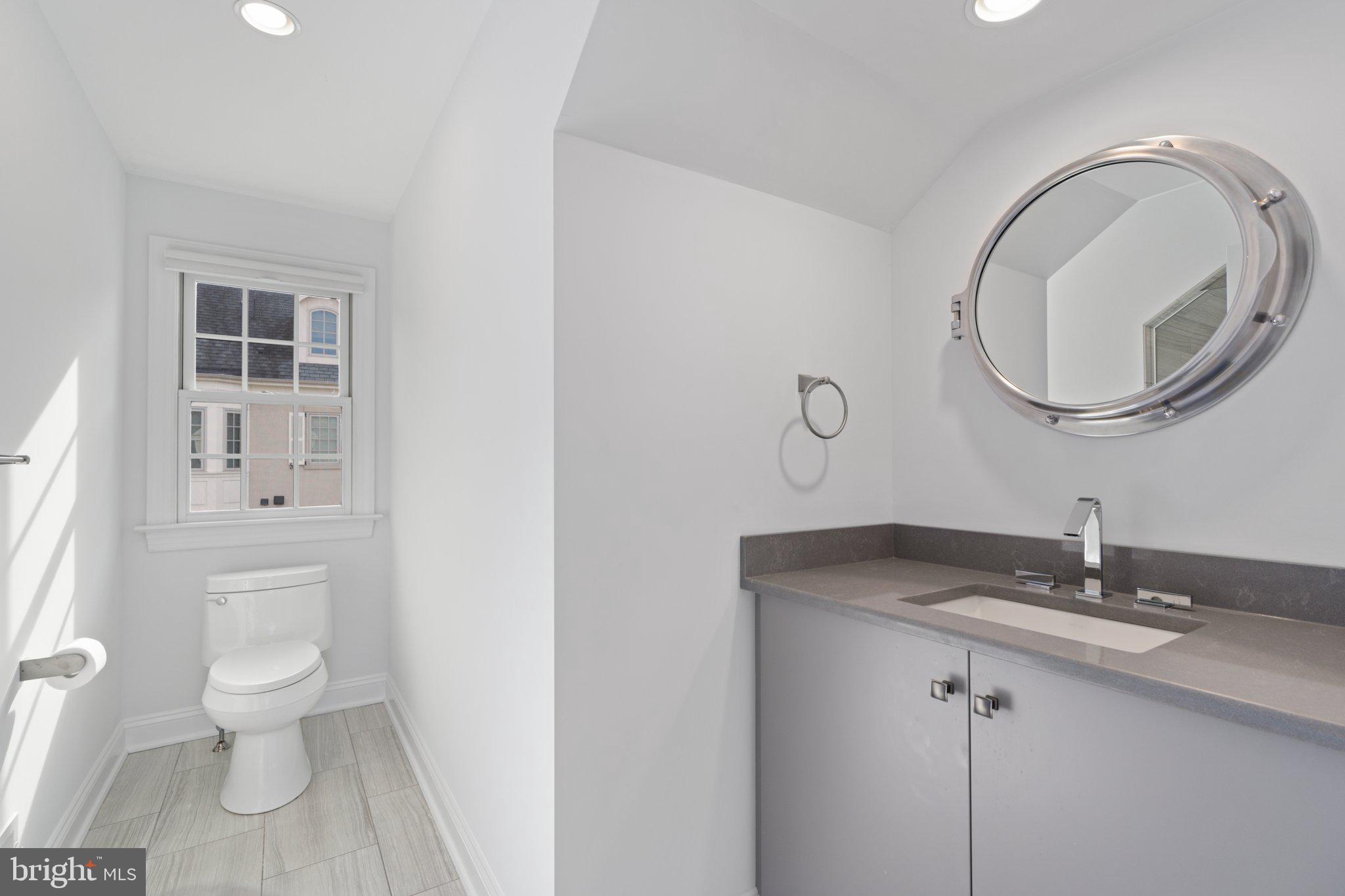 CANAL STREET - Residential