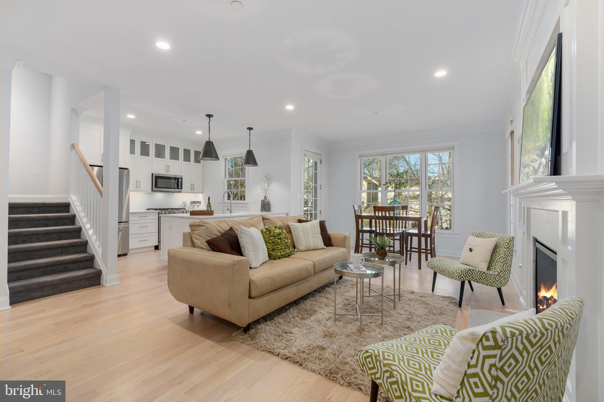 CANAL STREET - Residential