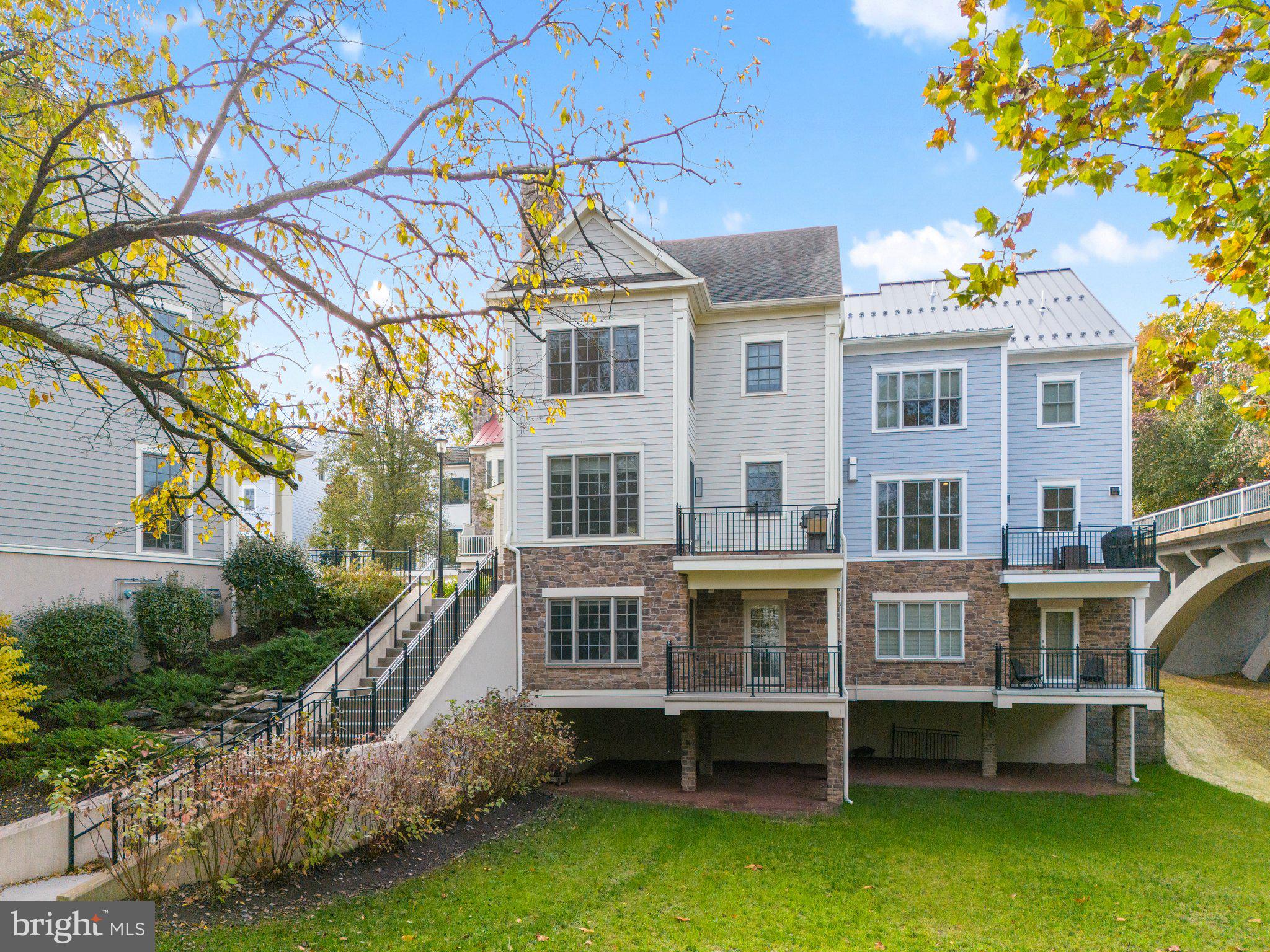 CANAL STREET - Residential