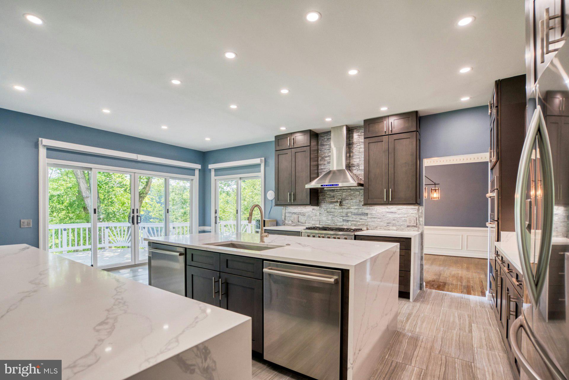 CHAMPION LAKE - Residential