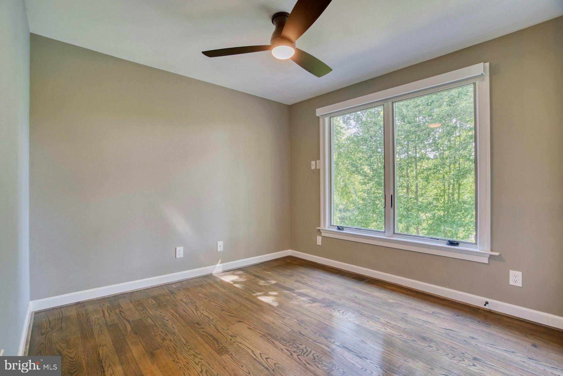 CHAMPION LAKE - Residential