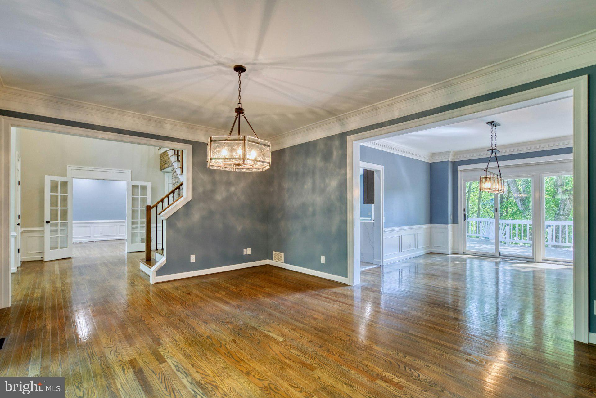 CHAMPION LAKE - Residential