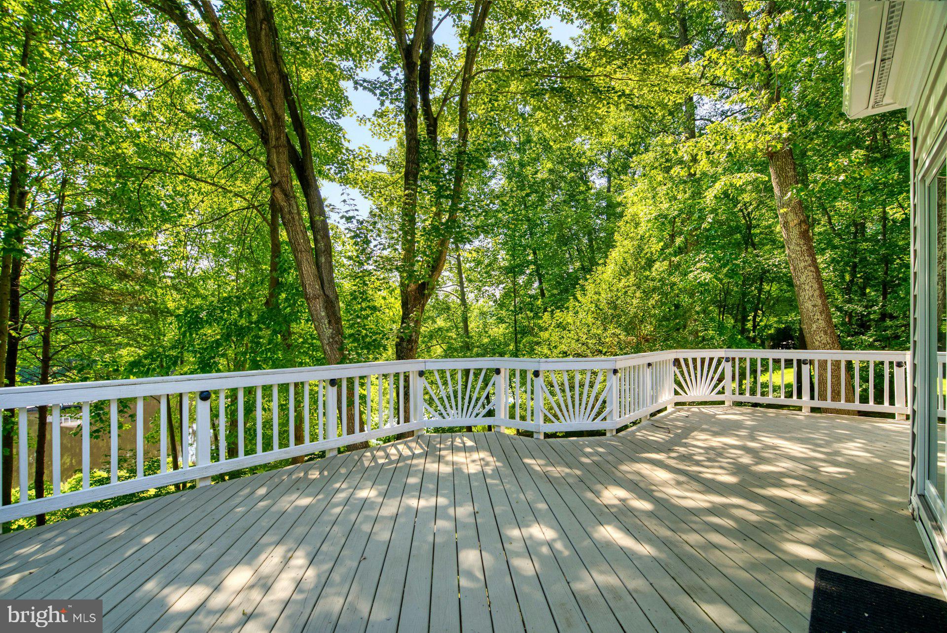 CHAMPION LAKE - Residential